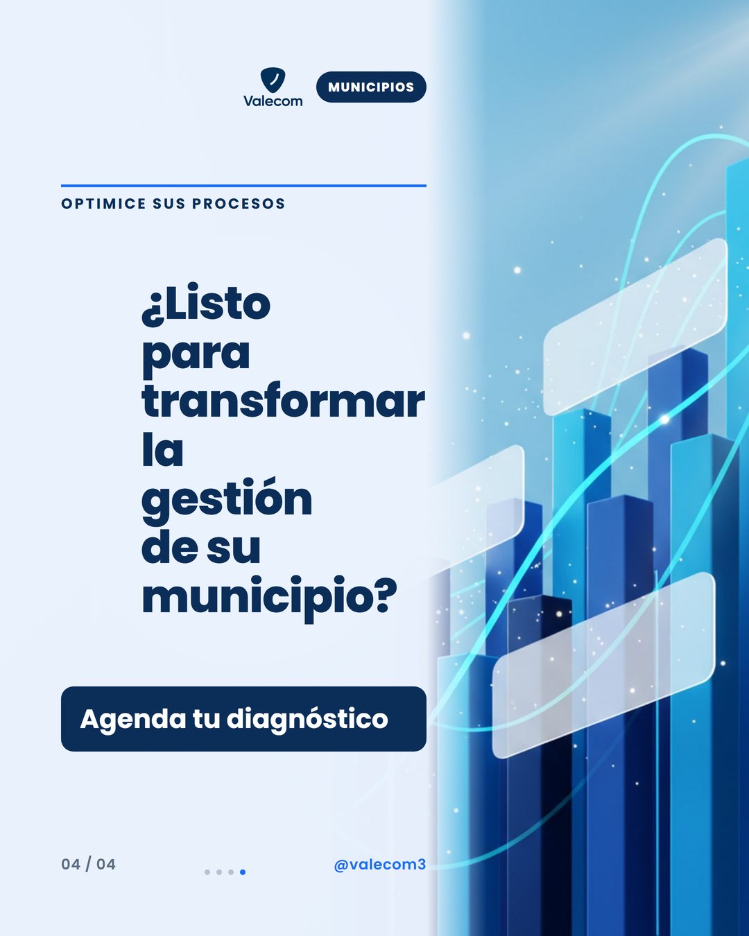 Imagen de personas trabajando en equipo en un ayuntamiento, con una pantalla mostrando información de trámites en tiempo real.